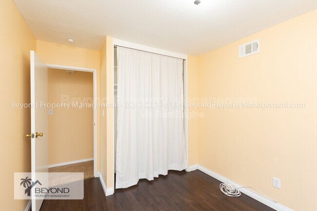 Building Photo - 6522 Cheames Way