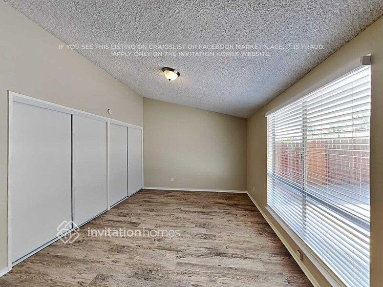 Building Photo - 28153 Haxton Dr