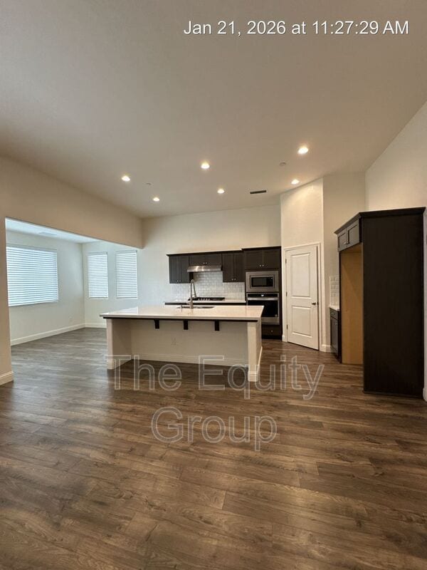 Building Photo - 1829 W Prescott Ave