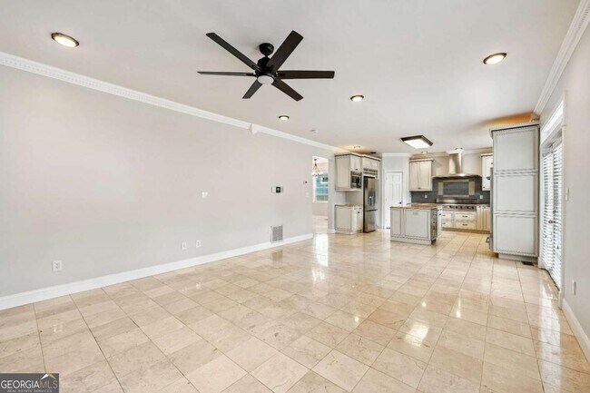 Building Photo - 1578 Lincoln Ave SE