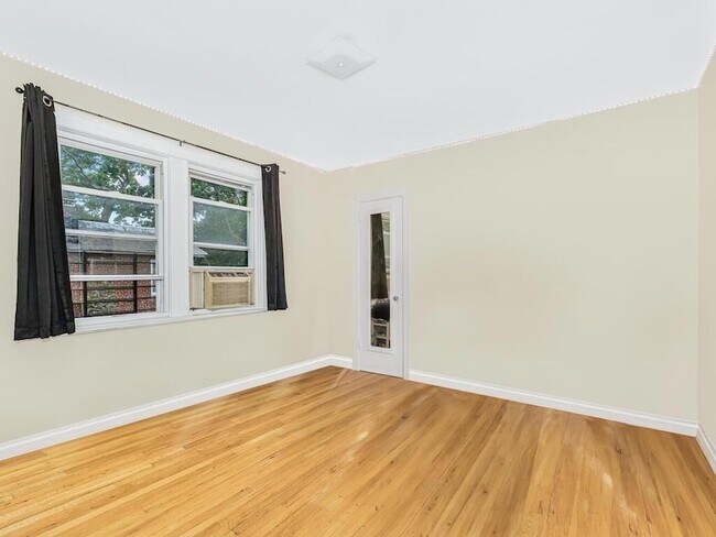 Building Photo - 48 Tibbetts Rd