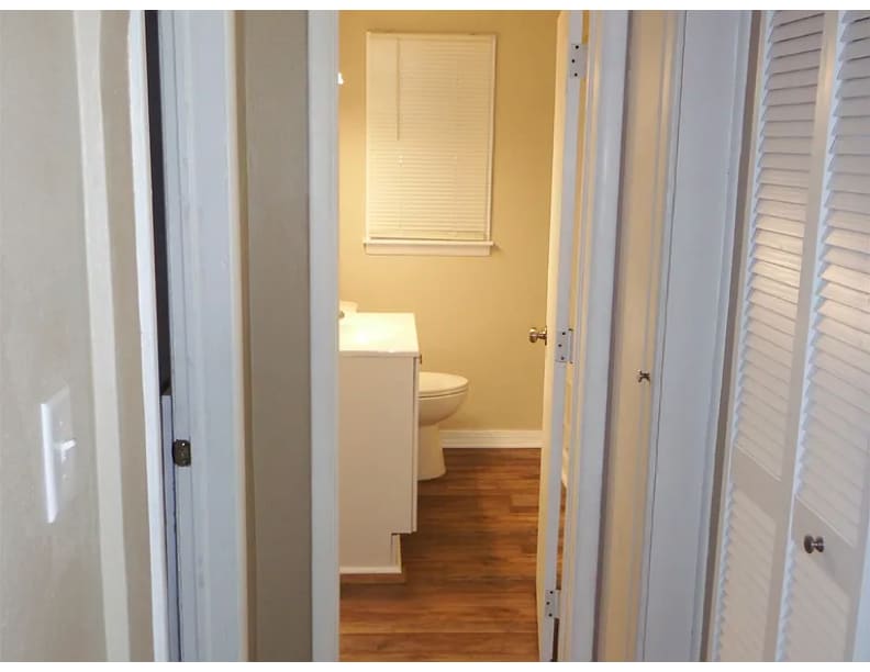 Hallway - 1903 N Central Ave