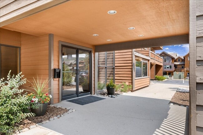 Building Photo - Winter Seasonal Rental- Cedar Lodge 218
