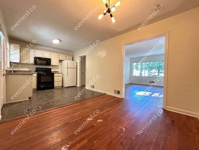 Building Photo - 120 Leathers Cir NW