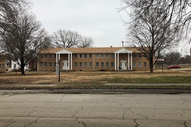 Primary Photo - King Apartments