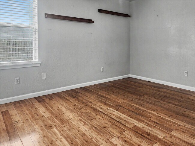 Building Photo - 5617 Avenue R 1/2