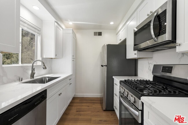 Building Photo - 4238 Whitsett Ave