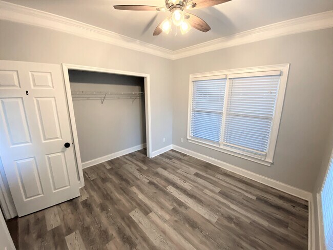 Building Photo - 964 Hank Aaron Dr SE