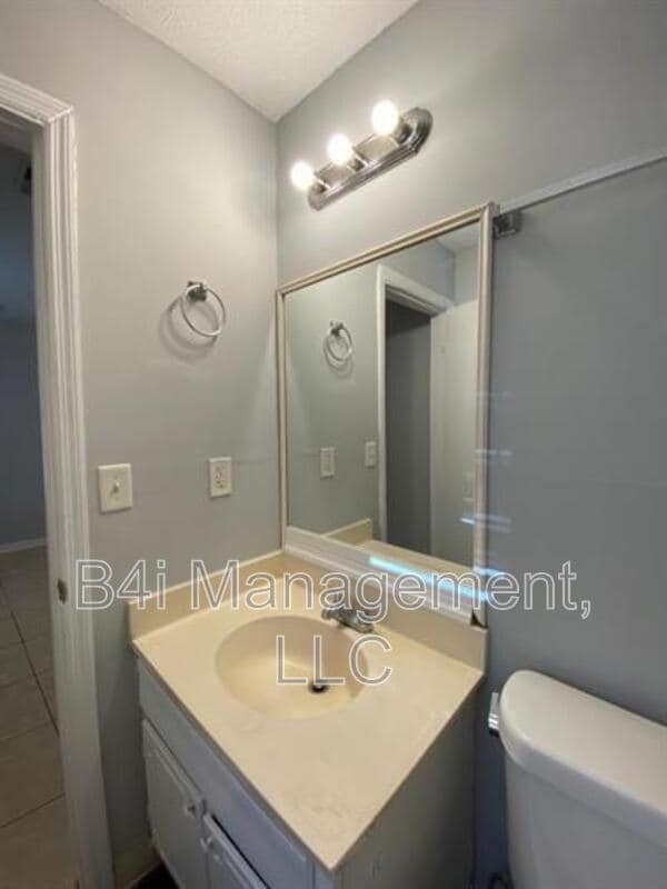 Building Photo - 8103 Creekstone Ct