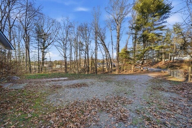 Building Photo - 46 James Dr