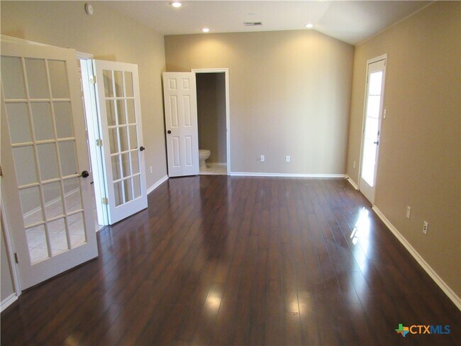 Building Photo - 5812 Montrose Dr