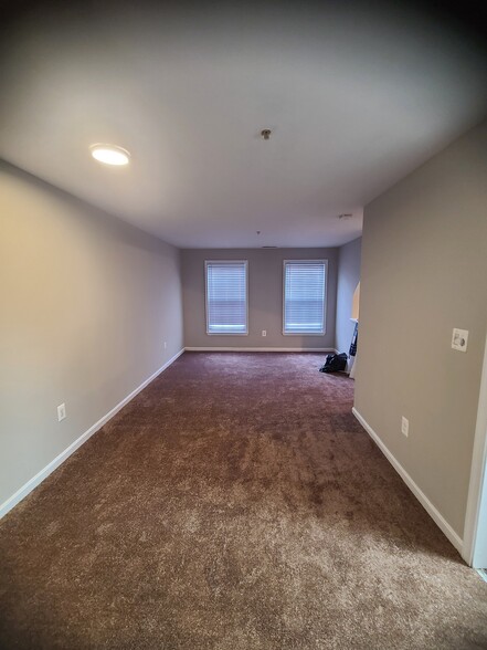 Building Photo - 2714 Stanton Rd SE