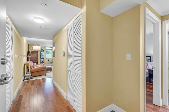 Building Photo - 1532 Drexel Ave