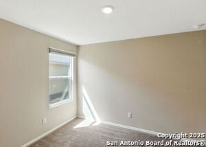 Building Photo - 768 Opossum Trl