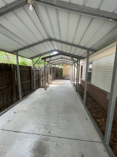 Building Photo - 580 SE Nassau St