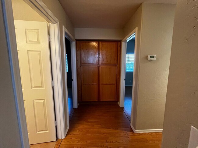 Building Photo - 8802 E University Dr