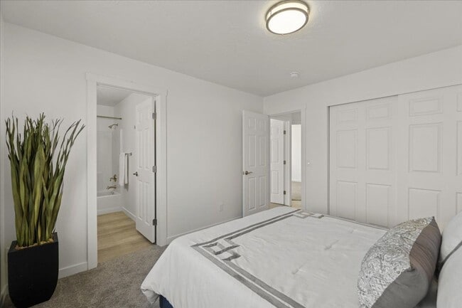 Building Photo - Stunning 3 bdrm 2 bath  Hayden Home!