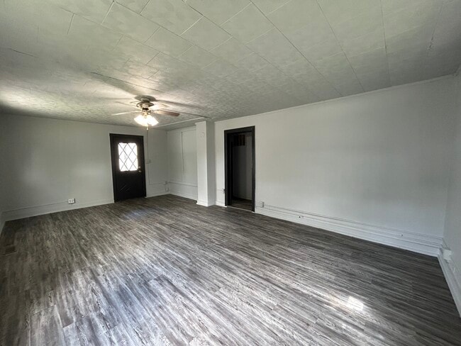 Building Photo - 707 Florida St