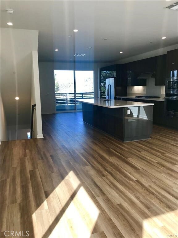 Building Photo - 1654 Pomona Ave