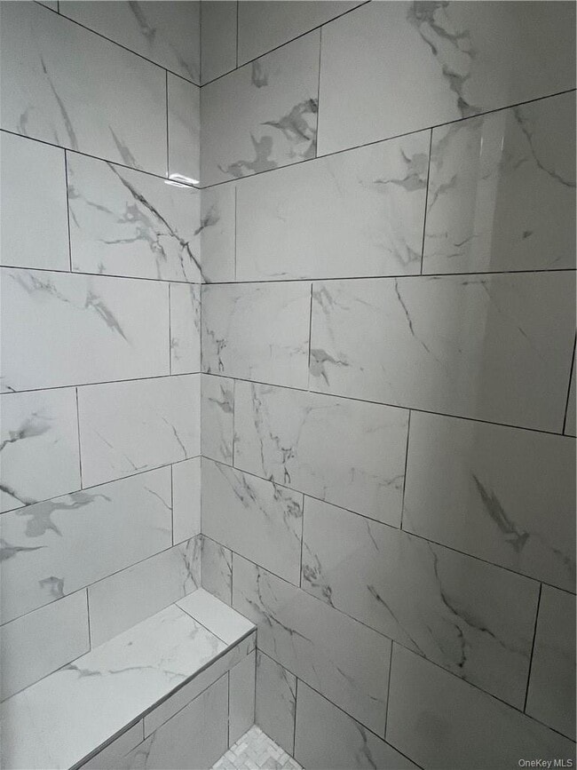 Building Photo - 30 Henry St