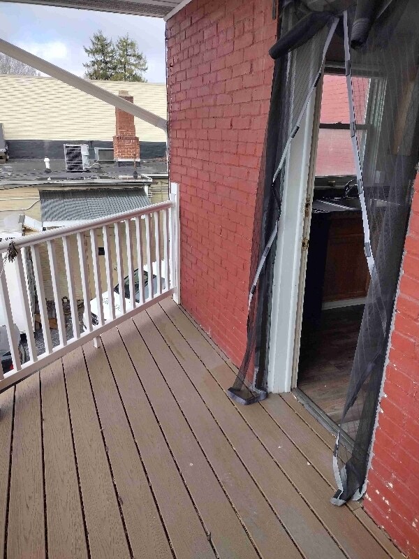 Building Photo - 12 E Liberty St