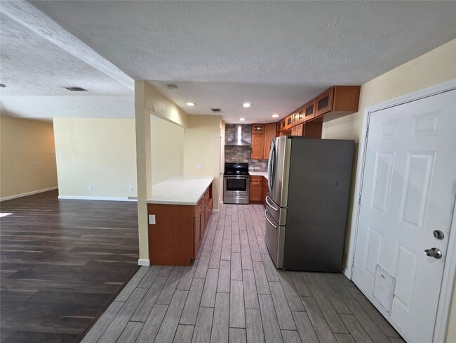 Building Photo - 21011 Rivershadows Ln