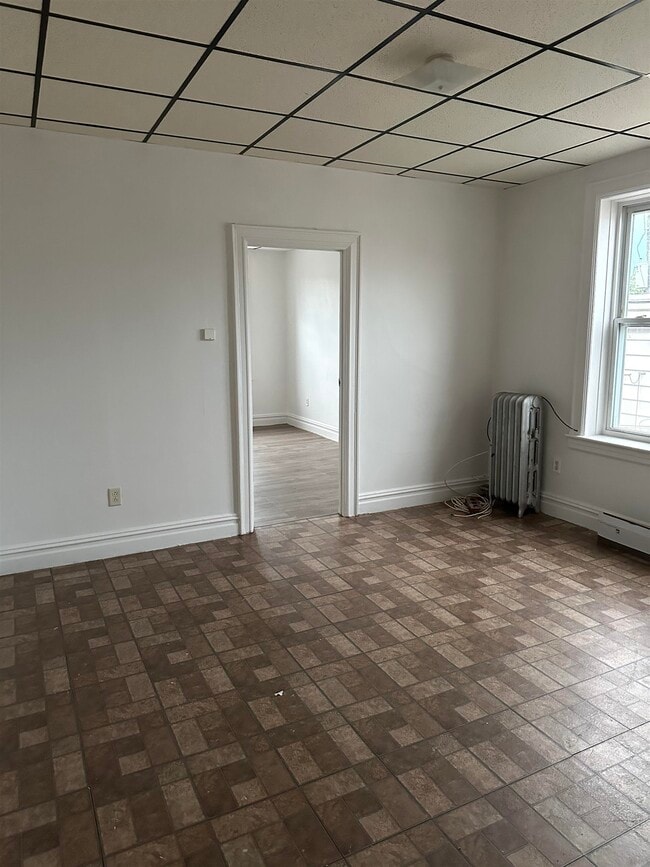 Building Photo - 324 Danforth Ave