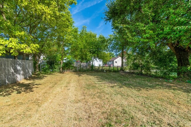 Building Photo - 2778 Grasmere Ave