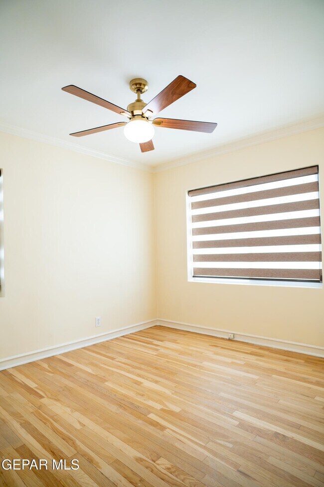 Building Photo - 1211 Mesita Dr