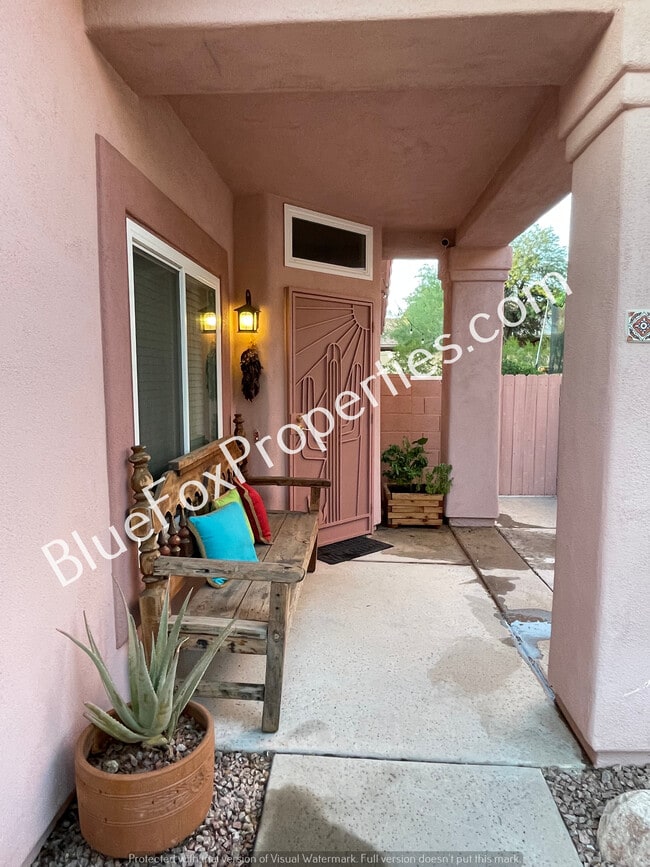 Building Photo - 3750 W Hideout Trail