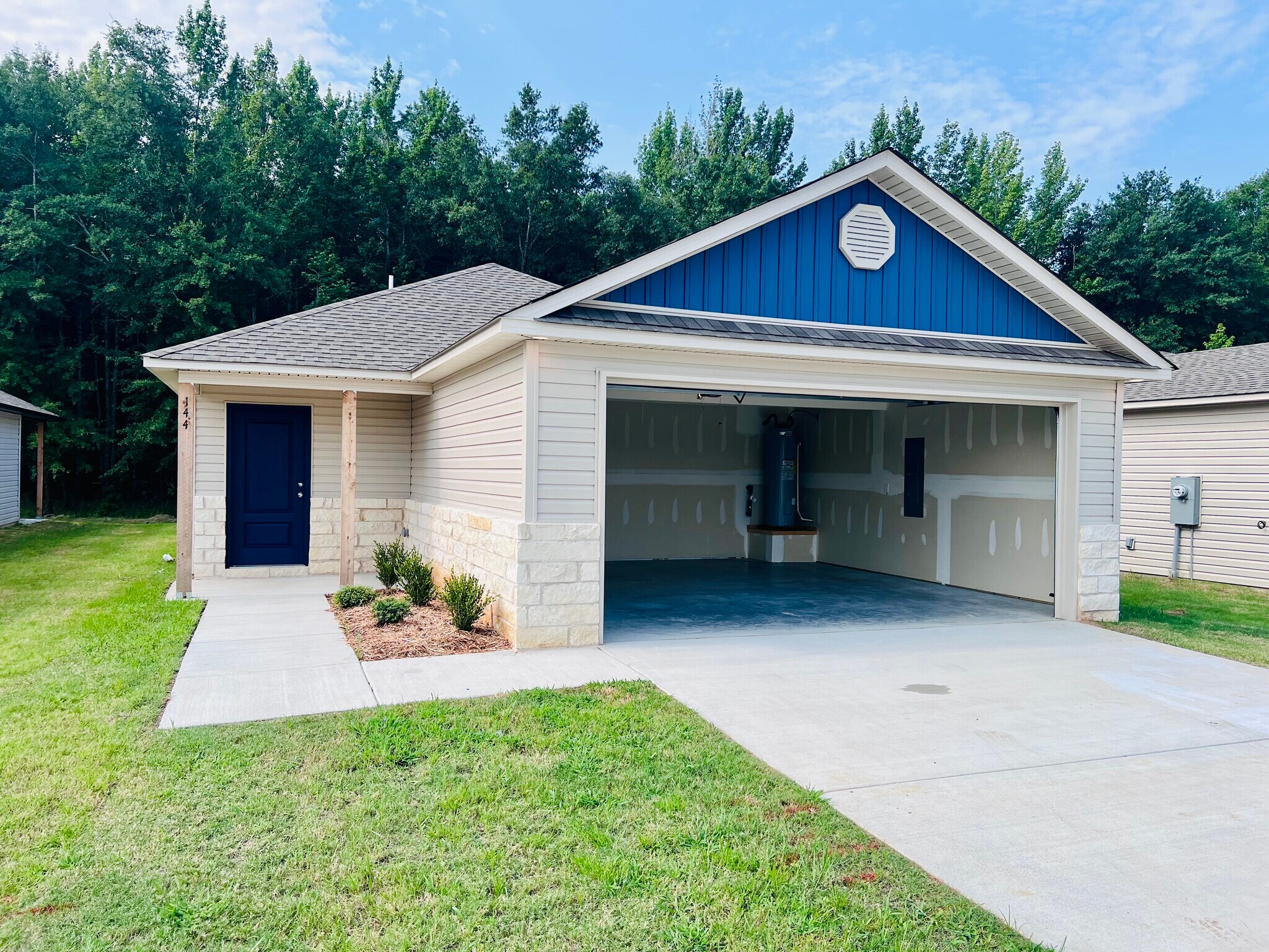 Building Photo - 144 Jonathan Dr