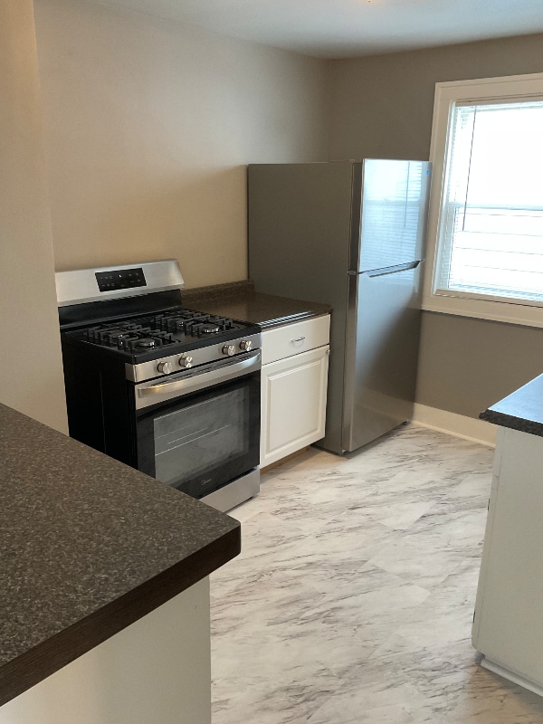 Building Photo - 88 Shepard Ave