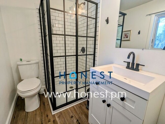 Building Photo - 151 Chimney Rd