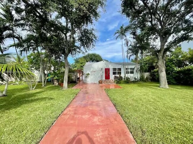 Primary Photo - 1509 N 17th Ave