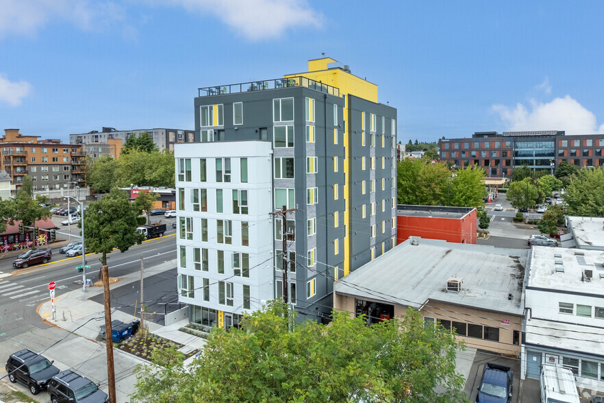 Building Photo - Chinook Ballard