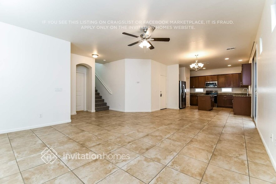 Building Photo - 1427 S Moccasin Trail