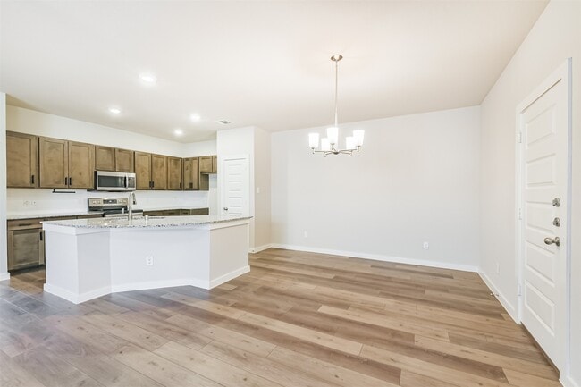 Building Photo - 25109 Pacific Wren Dr