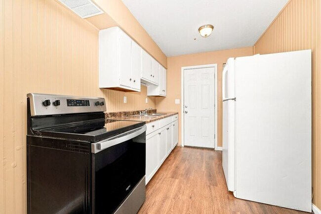 Building Photo - 2646 Home Ave