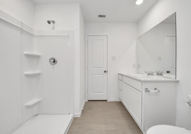 Building Photo - 13338 Rayhill Dr