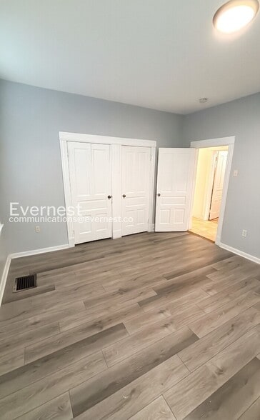 Building Photo - 4027 S Grand Blvd