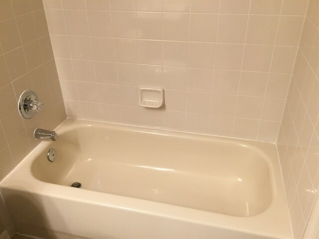 Building Photo - 1545 Amaryllis Cir