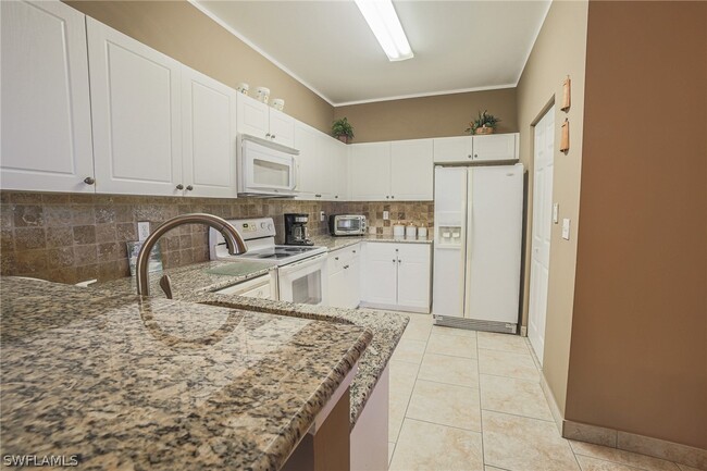 Building Photo - 15561 Bellamar Dr