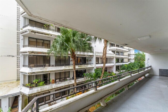 Building Photo - 13951 Kendale Lakes Cir