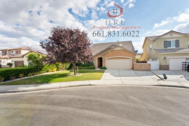 Building Photo - Stunning 4-bedroom, 3-bathroom home