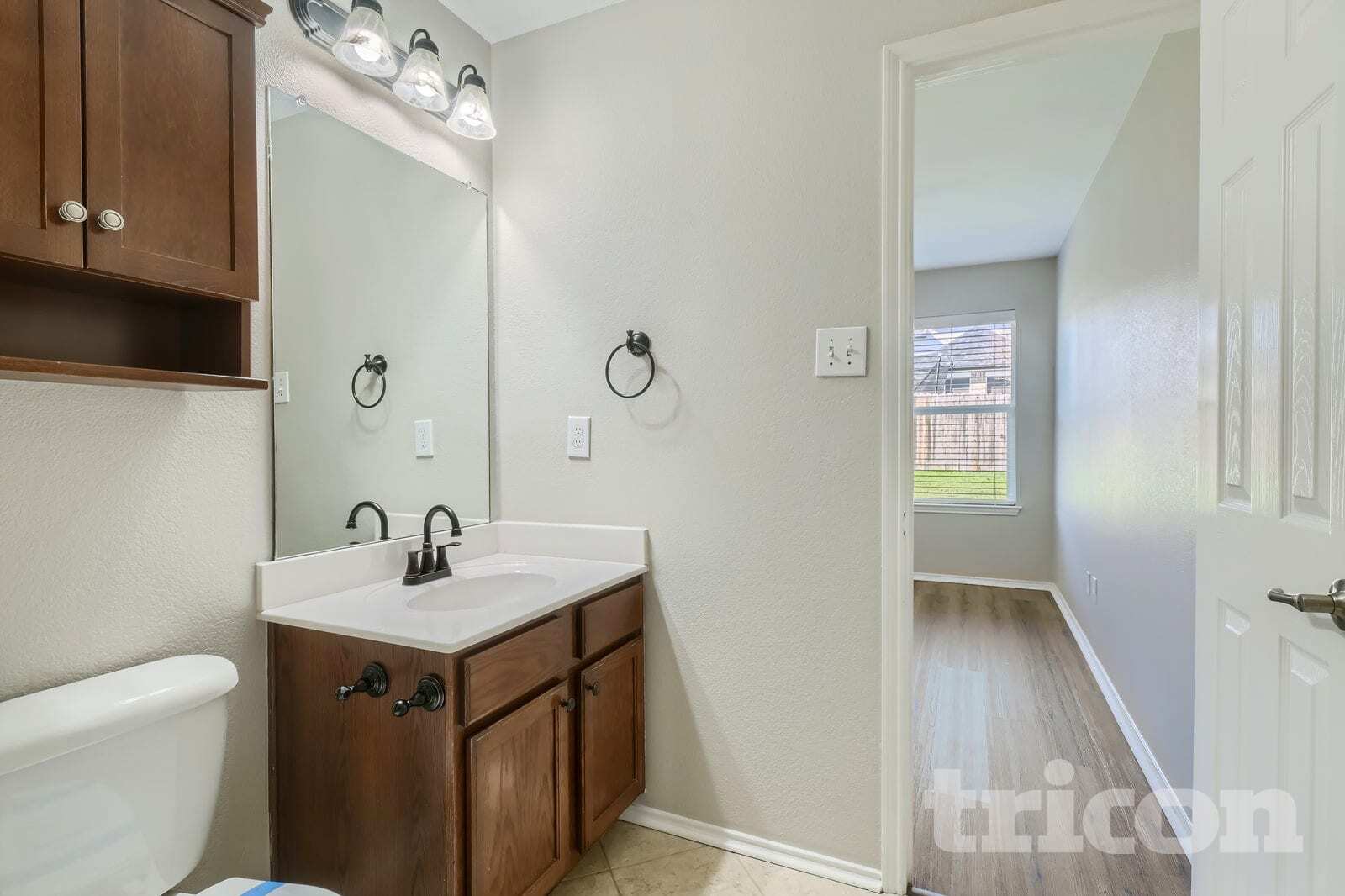 Building Photo - 10317 Fossil Valley Dr