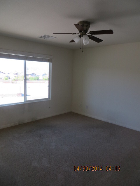 Building Photo - 3 Bedroom, 2.5 Bath Two Story Home Located...