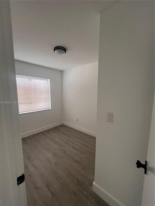 Building Photo - 3417 NW 22nd Ave