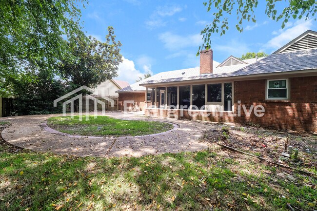 Building Photo - 4124 Glenroy Dr