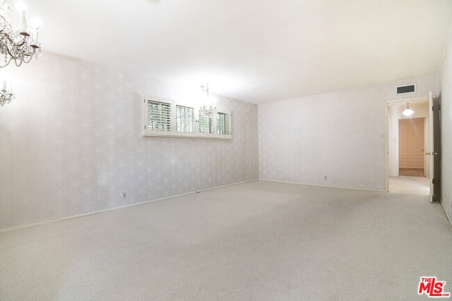 Building Photo - 180 Highland Ave