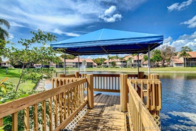 Building Photo - 5801 Coach House Cir